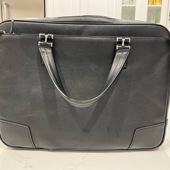 TUMI Astor Regis Italian Leather Briefcase - Picture 7 of 16